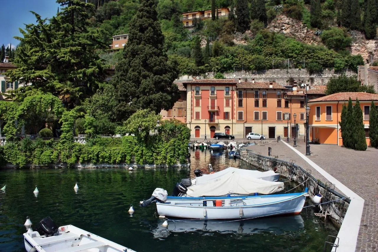 Casa Marsilva - Holiday Apartment In Old Town Centre, Near The Lake Toscolano Maderno