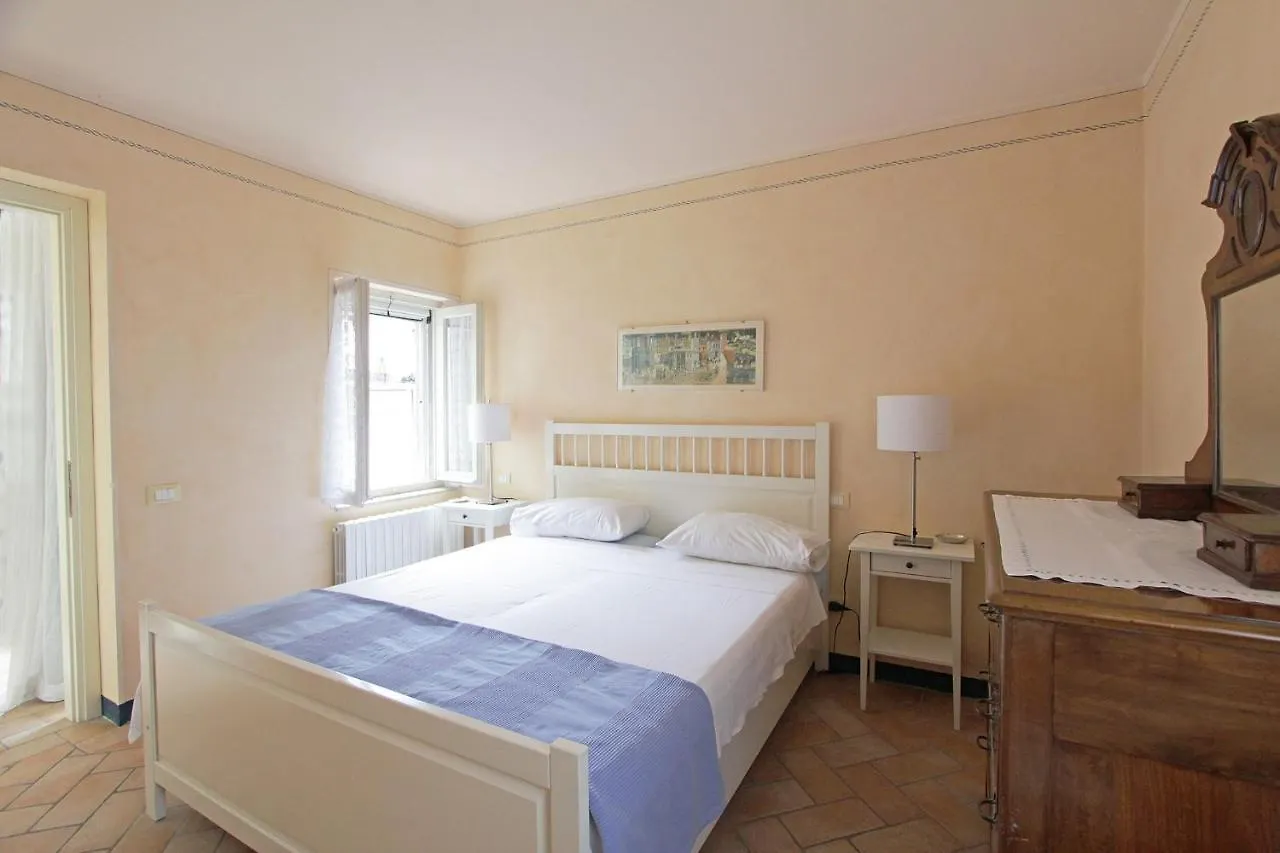 Casa Marsilva - Holiday Apartment In Old Town Centre, Near The Lake Toscolano Maderno