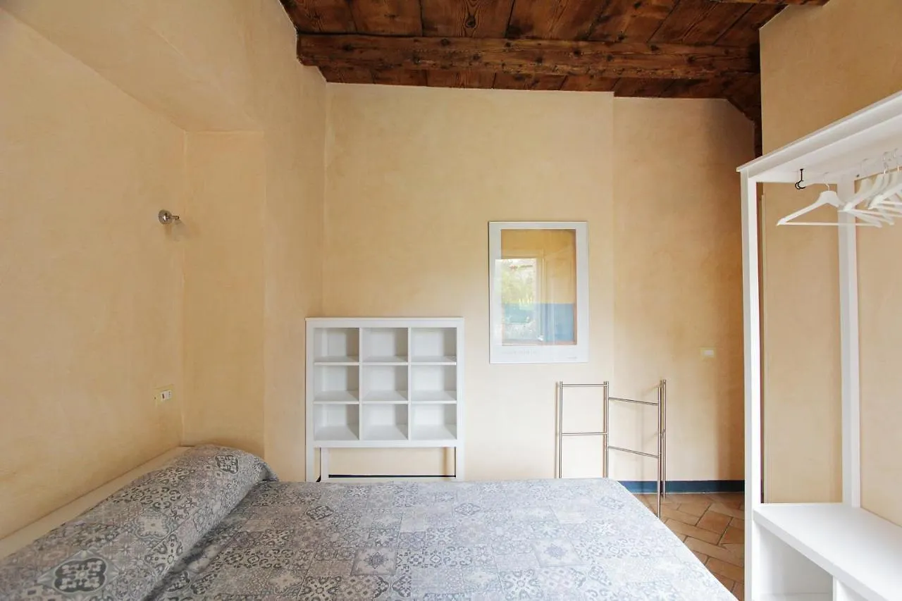 Casa Marsilva - Holiday Apartment In Old Town Centre, Near The Lake Toscolano Maderno Italy