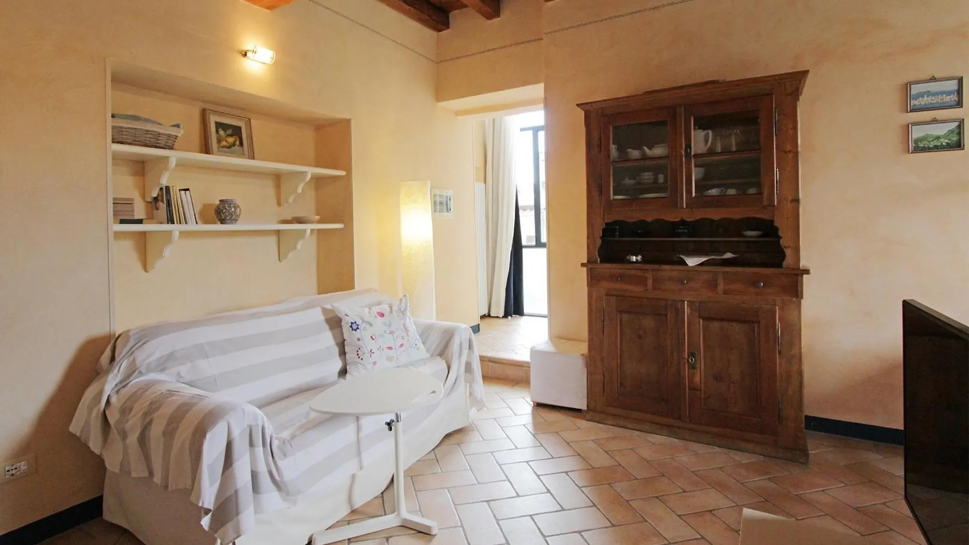 Casa Marsilva - Holiday Apartment In Old Town Centre, Near The Lake Toscolano Maderno