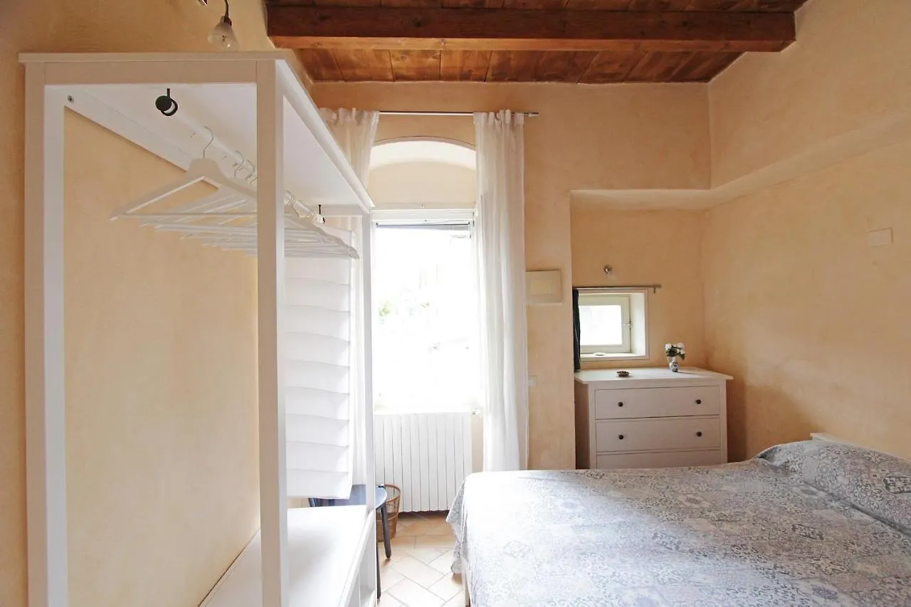 Casa Marsilva - Holiday Apartment In Old Town Centre, Near The Lake Toscolano Maderno