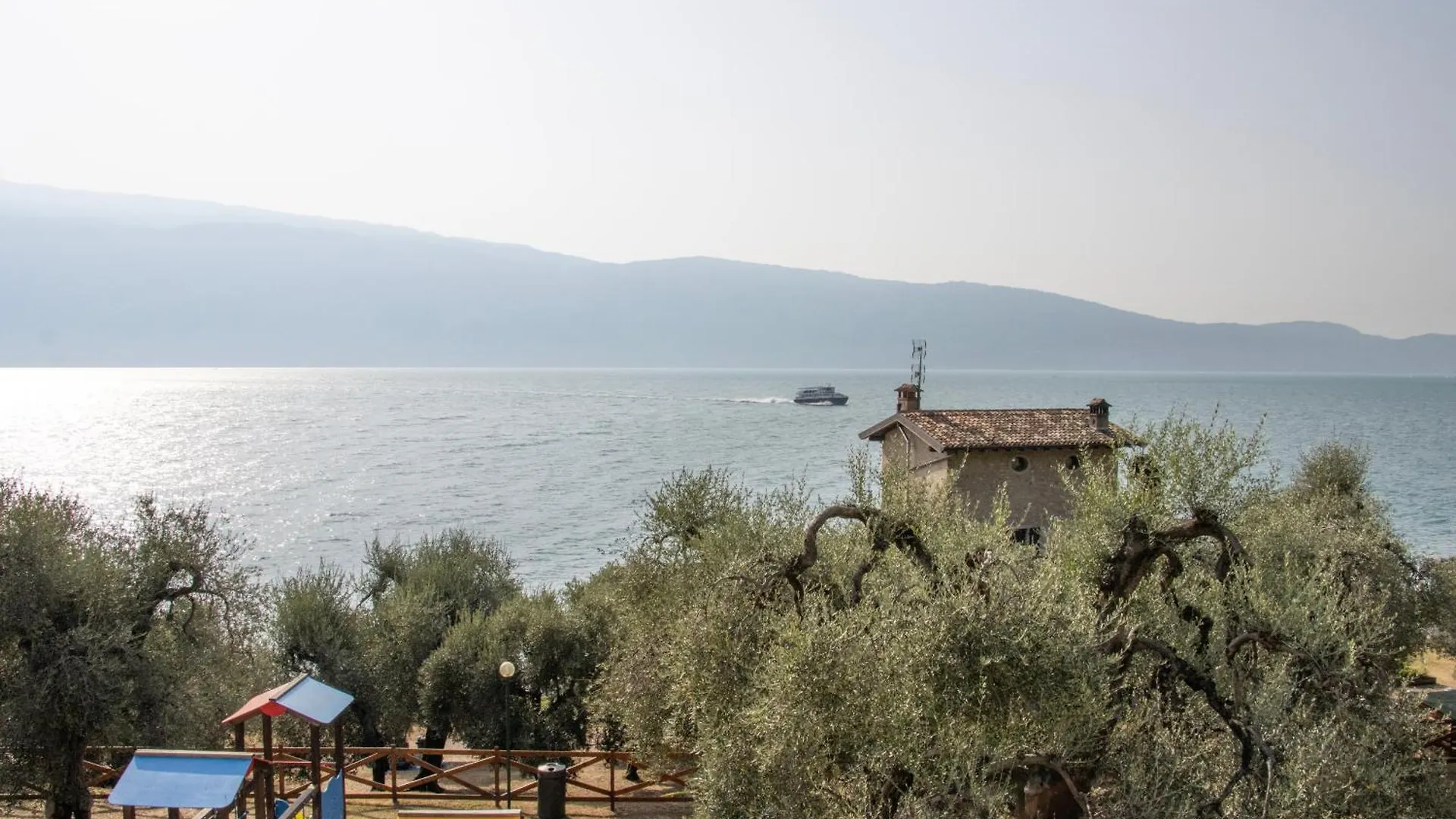 Casa Marsilva - Holiday Apartment In Old Town Centre, Near The Lake Toscolano Maderno Italy