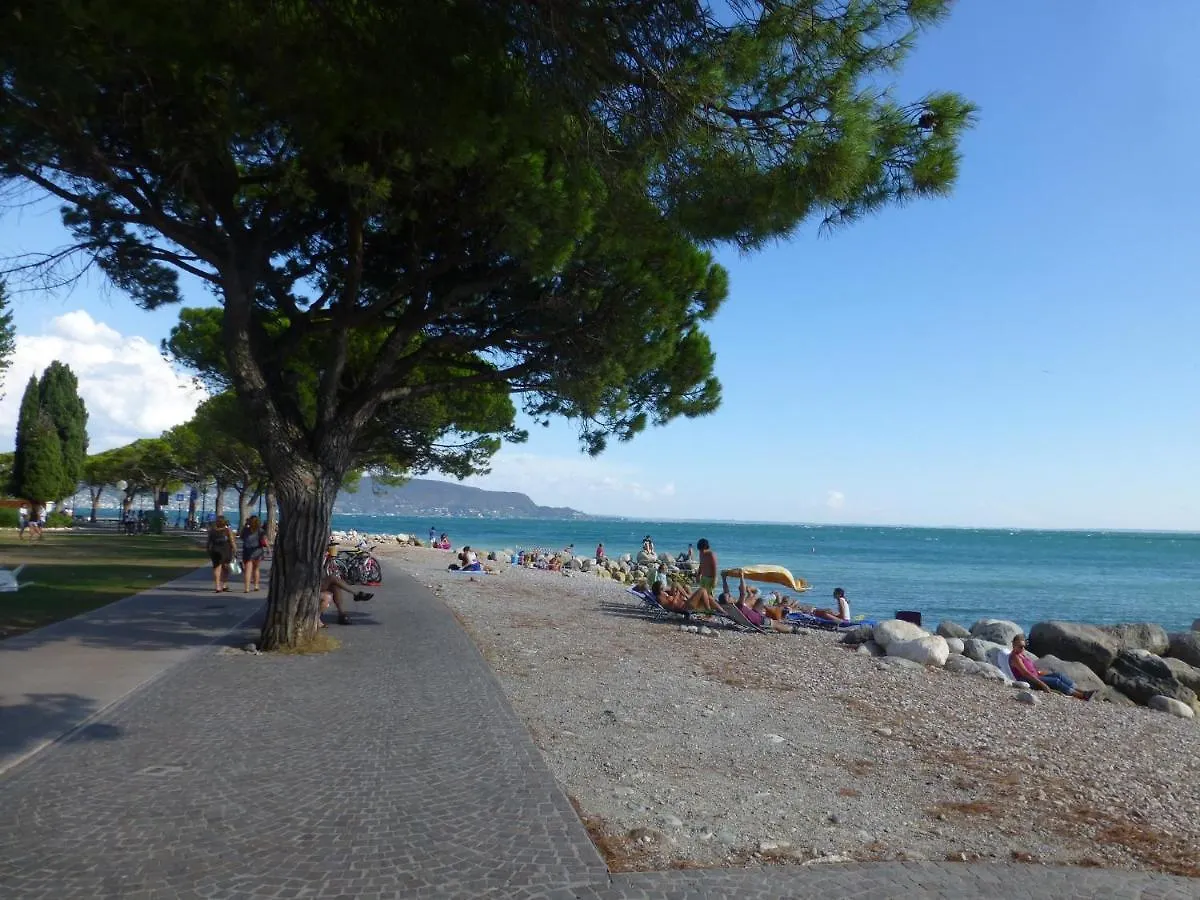 Casa Marsilva - Holiday Apartment In Old Town Centre, Near The Lake Toscolano Maderno