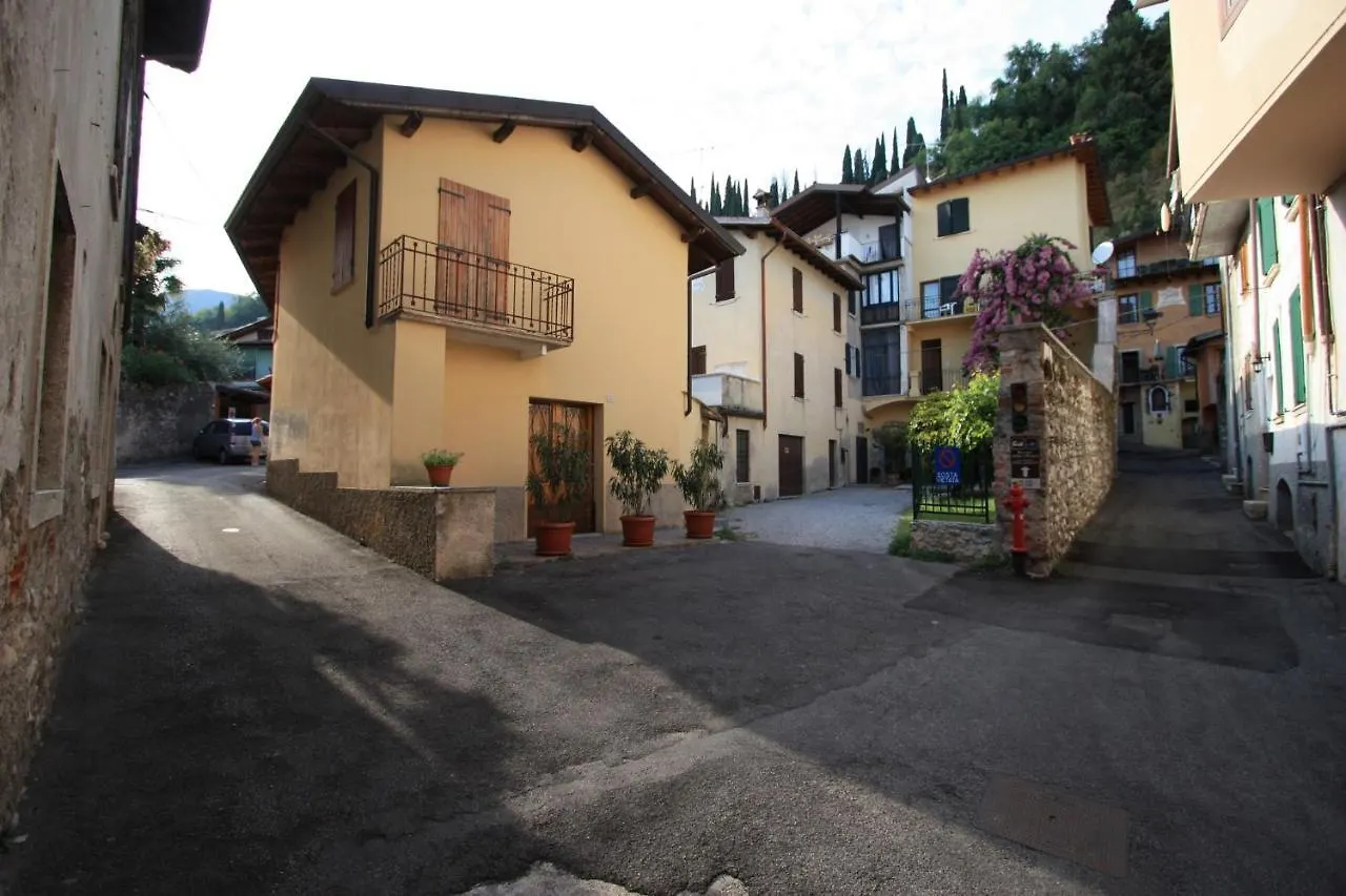 Casa Marsilva - Holiday Apartment In Old Town Centre, Near The Lake Toscolano Maderno 0*,